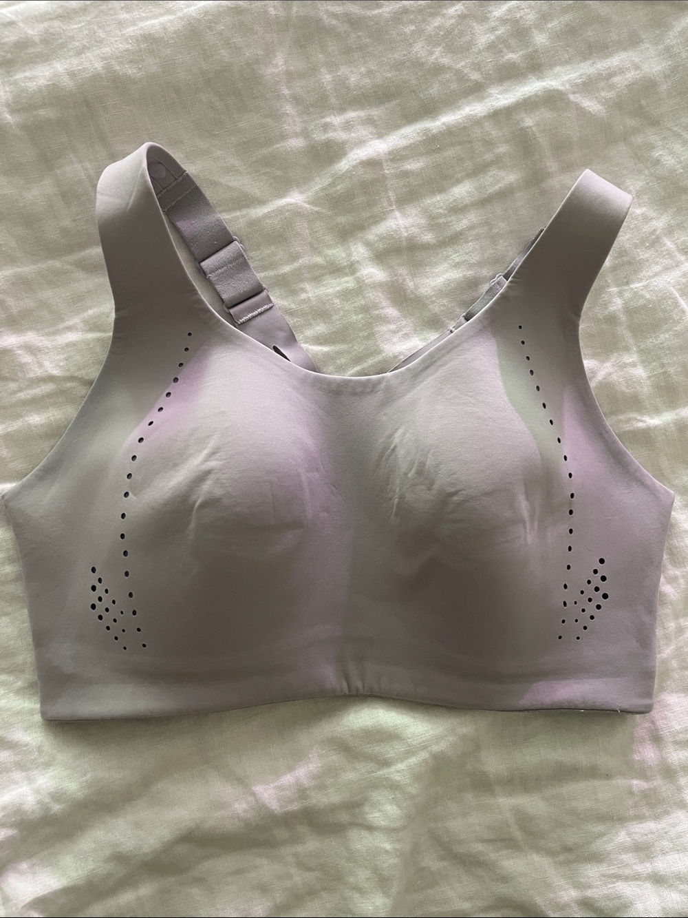 lululemon athletica Light Lavender air lift Sport Bra